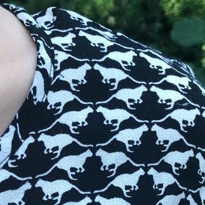 🐈 CATS! 🐾 H&M - High-lo w/buttons down the back